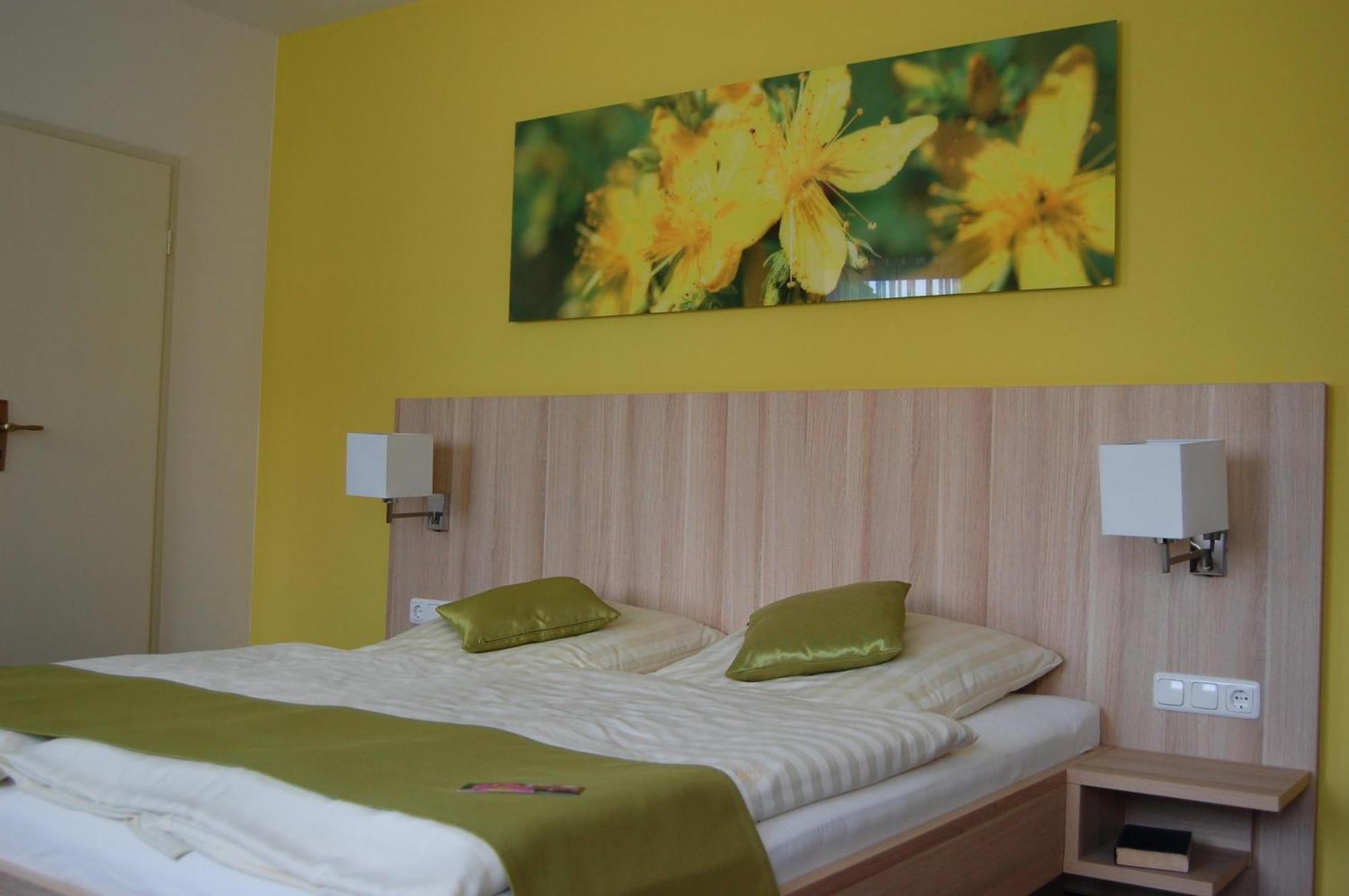 Gasthof Linden&Wildkräuterhotel Windelsbach Exteriör bild