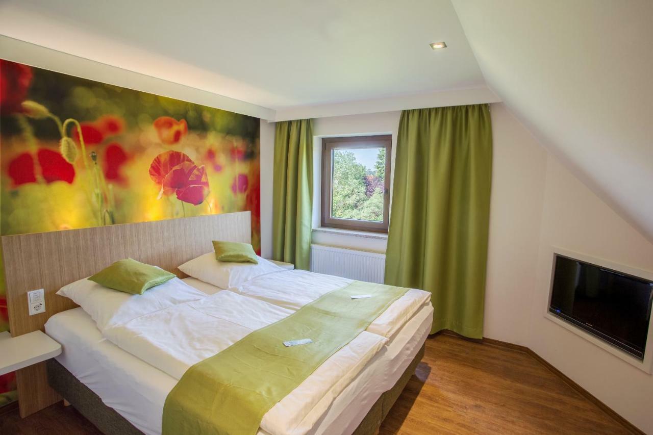 Gasthof Linden&Wildkräuterhotel Windelsbach Exteriör bild